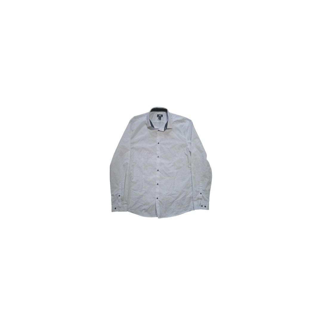 H&M White Long Sleeve (Category: Tshirts & Polo Shirts ) located in Cabanatuan. Submitted by flipmopickmo (Listing ID 1434695216, Image 1). Description: H&M White Long Sleeve - Dimes: W-22.5 L-31 - Shoulder: 6 - Sleeve Length: 26 - No issues - No flaws - 9.5/10 or Better - Color may vary due to lighting ✨⚡ - Message me for more information.