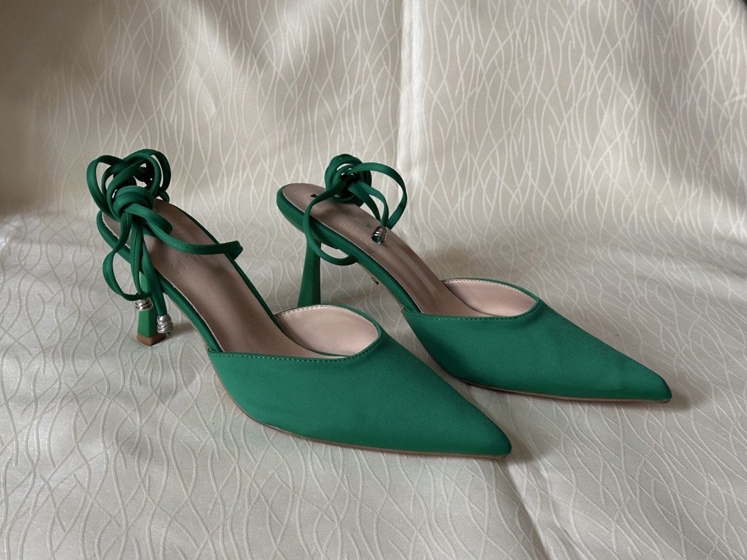 HUE Lace Up Green Pointed Heels (Category: Heels) located in Manila. Submitted by itscially (Listing ID 1434743928, Image 2). Description: Condition: Like New/ Fitted once, never used outside Details: - Size: US 8 - Color: Emerald Green - Style: Pointed toe, lace-up ankle tie - Heel height: ~2-3 inches - No box - No major flaws RFS: Decluttering Price: 590 (slightly negotiable) Delivery: Via LBC / Grab / Lalamove (buyer shoulders shipping fee) PM