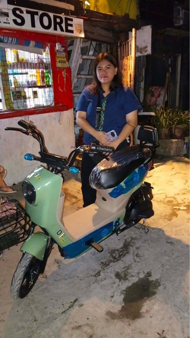 ideal 2 wheels E-bike (Category: Bicycles) located in Quezon City. Submitted by adarico (Listing ID 1434798308, Image 1). Description: SUPER SALE‼️ FOR ONLY ₱12,500 LX GC06 #EBIKE #BESTSELLER SPEEDOMETER & SIGNAL LIGHT. 🆓️FREE SIDE MIRROR 🆓️FREE ASSEMBLE & DEMO ✨️W/ CERTIFICATE OF OWNERSHIP ▪️With Keyless Remote /Anti-theft Alarm ▪️With Basket ♥️Specifications: ▪️48V12Ah Battery LEAD ACID ▪️ 500 Watts Brushless Hub Motor ▪️10-20 Km Range ▪️35-4