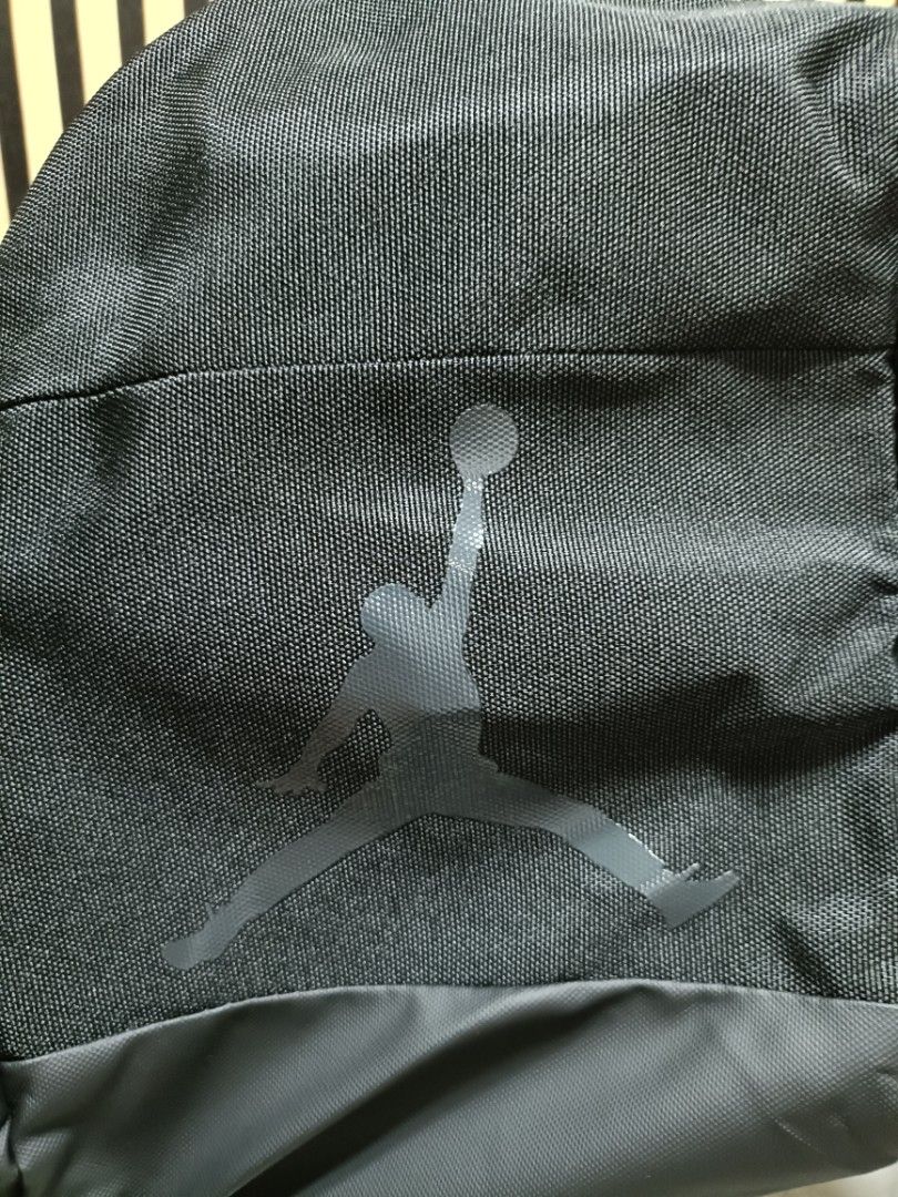 Jordan Velocity Duffle Bag (46L) (Category: Backpacks) located in Manila. Submitted by supermat (Listing ID 1434732599, Image 3). Description: BRAND NEW 200% LEGIT BELOW RETAIL PRICE WITH SHOE COMPARTMENT 10.5"H x 21.5" L x 13"D.