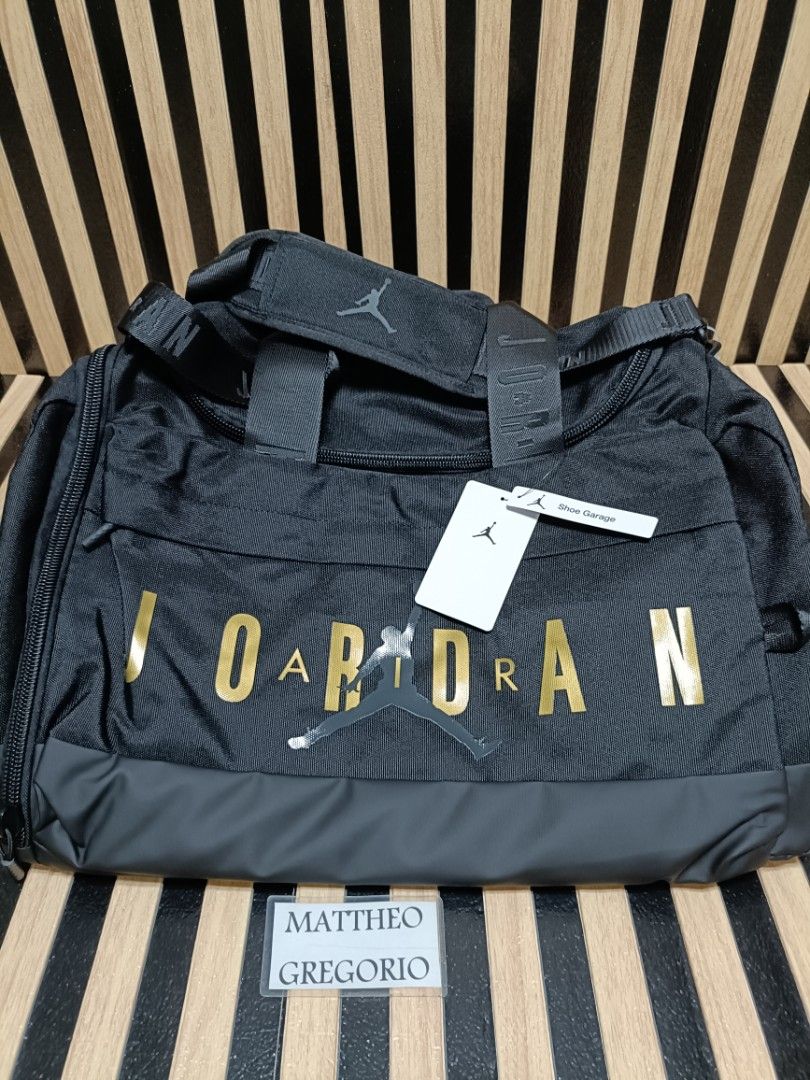 Jordan Velocity Duffle Bag (46L) (Category: Backpacks) located in Manila. Submitted by supermat (Listing ID 1434732599, Image 1). Description: BRAND NEW 200% LEGIT BELOW RETAIL PRICE WITH SHOE COMPARTMENT 10.5"H x 21.5" L x 13"D.