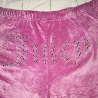 (Category: ) located in . Submitted by maibean_ (Listing ID 1434774381, Image 1). Description: .