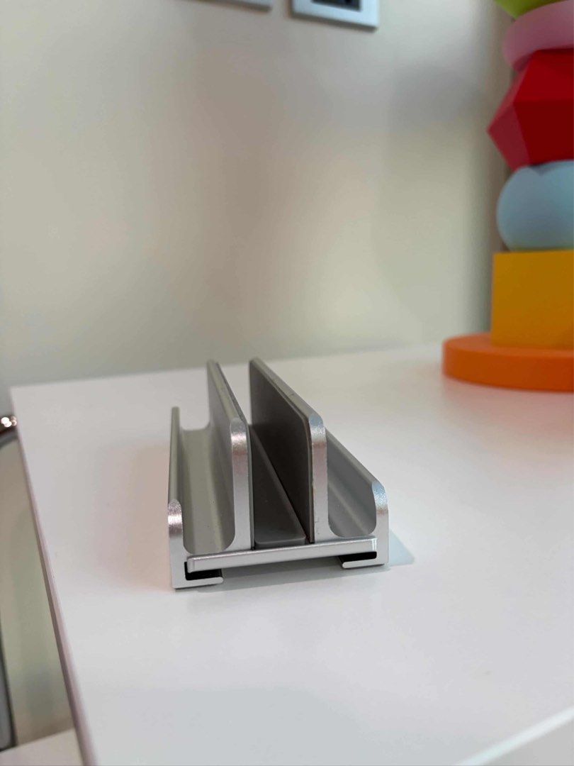 Laptop Mount (Category: Mounts & Holders) located in Manila. Submitted by rshaw_ (Listing ID 1434713670, Image 2). Description: - Laptop Mount - Modern and sleek design - Durable material - Space-saving - Comfortable viewing angle.