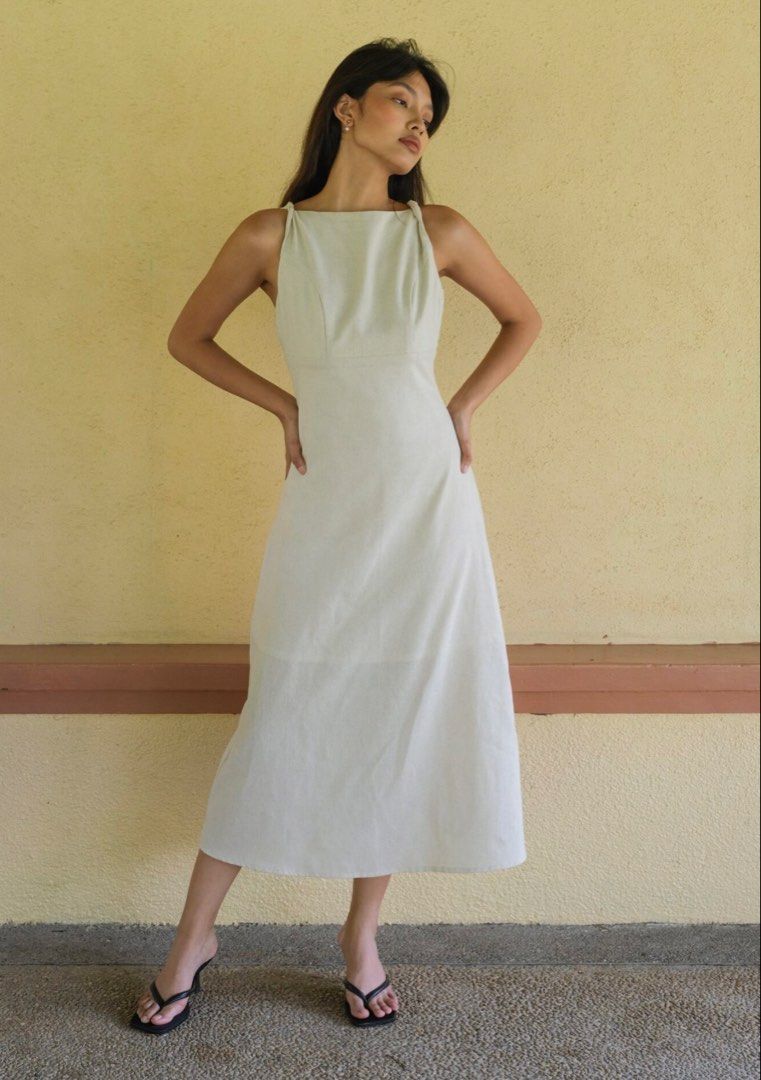 Laya Francesca Dress in Yellow (Category: Dresses) located in Muntinlupa City. Submitted by prelovedkn_ (Listing ID 1434703002, Image 1). Description: Only worn once RFS: my postpartum body doesn’t fit into this dress anymore Bought for 2950.
