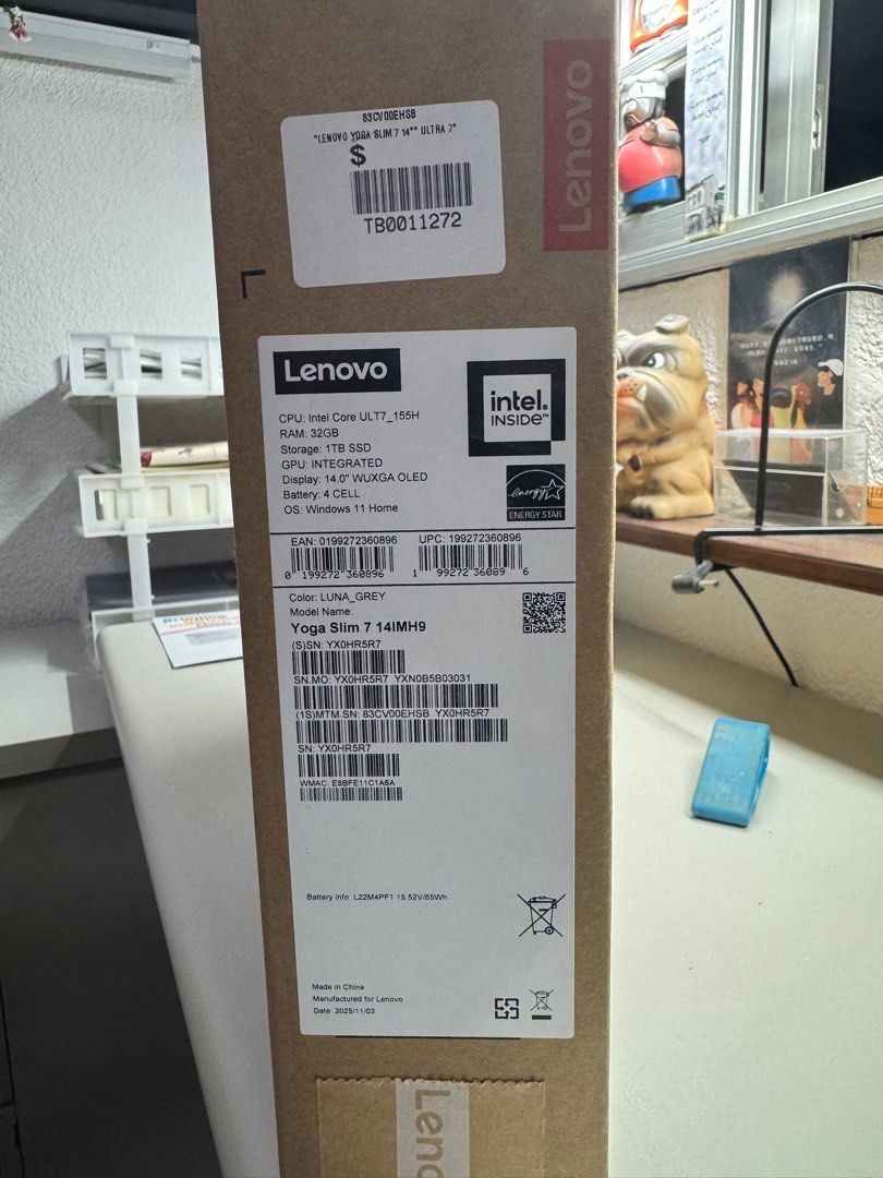 Lenovo Yoga Slim 7 14IILMH9 Laptop + Backpack