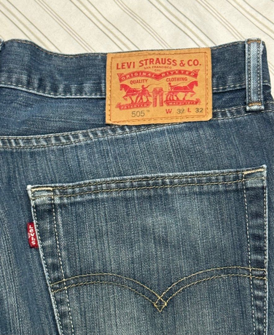 Levi's 505 Jeans - W32 L32 (Category: Jeans) located in Marikina City. Submitted by roystmichael.cloud (Listing ID 1434682464, Image 1). Description: - Authentic Levi's 505 jeans - Classic blue wash - Straight leg fit - Size: W32 L32 - Button and zipper closure - Made in Mexico - Features Levi's red tab - Levi Strauss & Co. logo on back pocket.