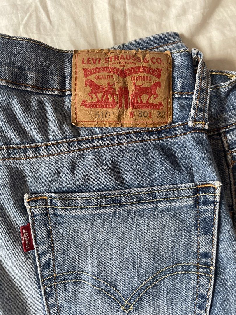 Levi's 510 Jeans - W30 L32 (Category: Jeans) located in Magalang. Submitted by camsss. (Listing ID 1434700776, Image 2). Description: - Levi's 510 jeans - Light blue wash - Size: W30 L32 - Straight leg fit - Button fly - Classic five-pocket design - Levi's red tab on back pocket - Made from denim.