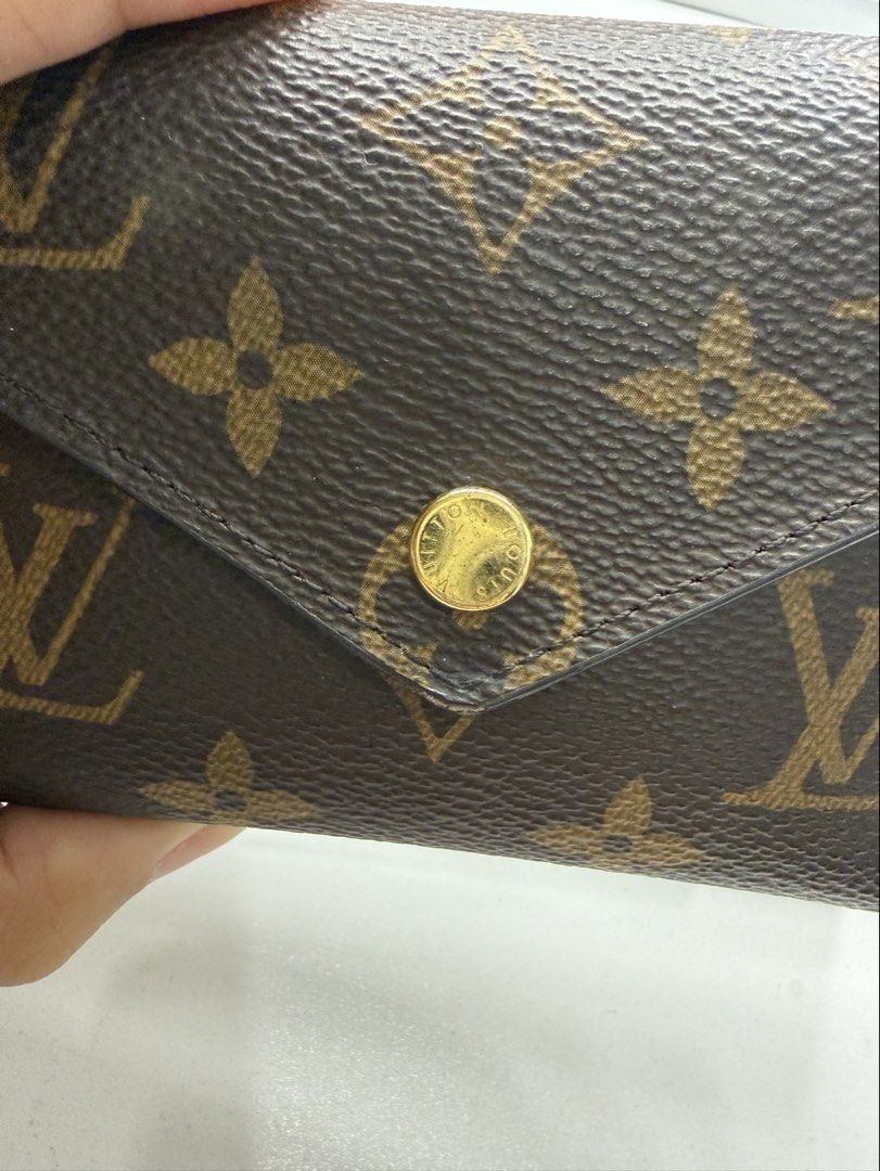 Louis Vuitton Victorine Wallet (Category: Luxury Bags & Wallets) located in Cebu City. Submitted by honeybontilao (Listing ID 1434781160, Image 2). Description: - Authentic Louis Vuitton Victorine Wallet - Brown monogram pattern - Includes original box, dust bag, and paperwork - Good as new, no tear/cracks - Personal preloved item, bought at Nustar for 32,900 - Slightly negotiable .