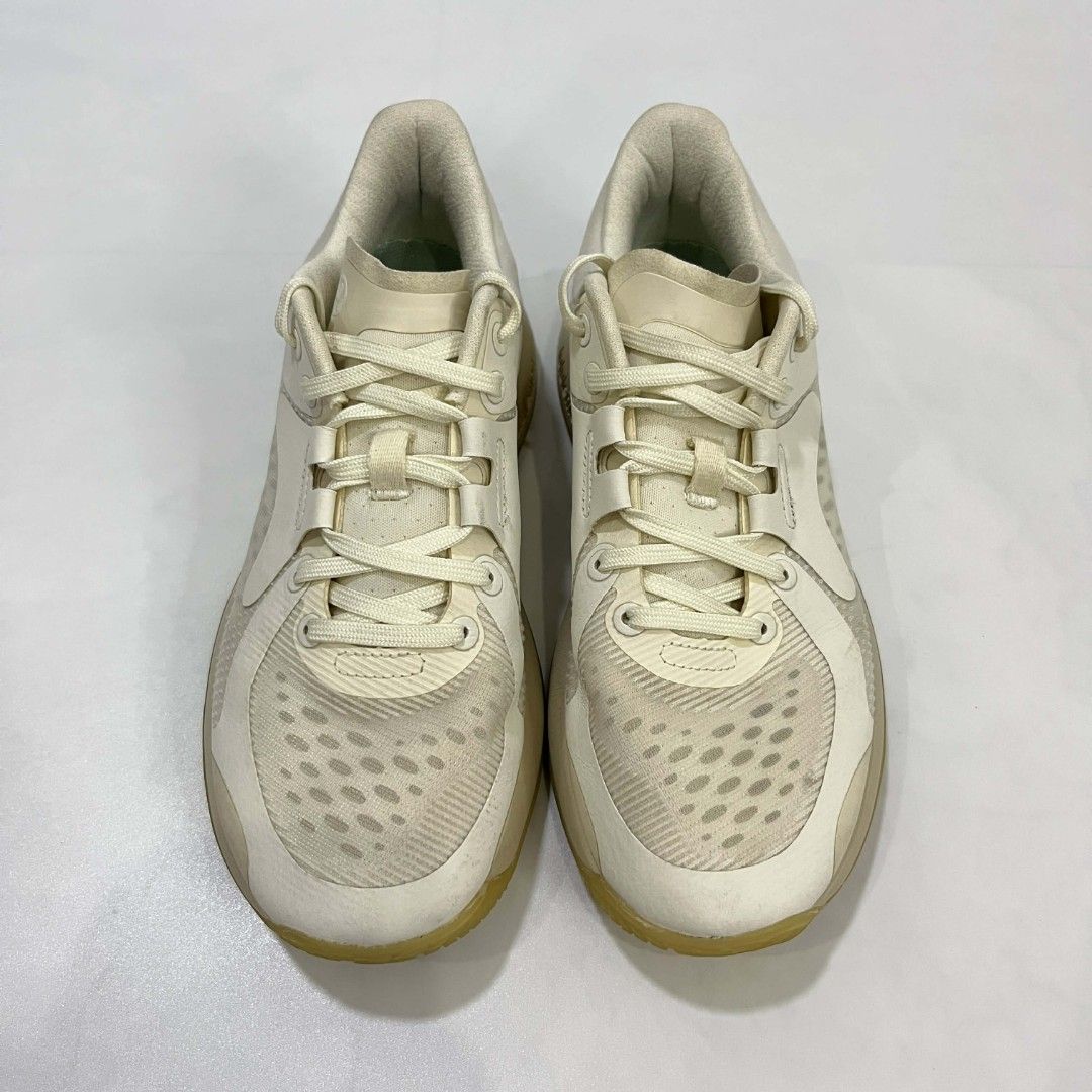 LULULEMON STRONGFEEL SNEAKERS (Category: Sneakers & Footwear) located in Bacolod City. Submitted by the.finest (Listing ID 1434794494, Image 2). Description: Lululemon Strongfeel White Sneakers Size US: 6.5 CM: 23.5 Condition: 9/10 has normal sign of use 2,500+shipping fee.
