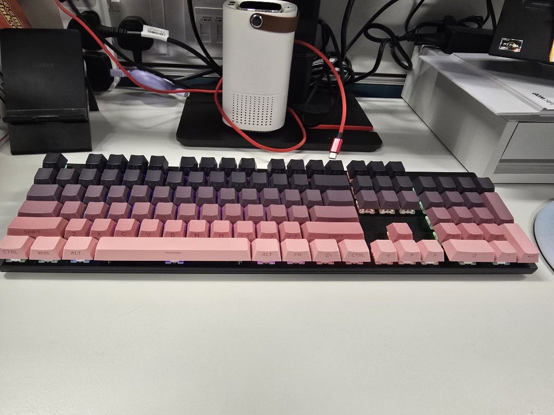 Wireless Mechanical Keyboard - Pink Gradient Keycaps469398015621867520