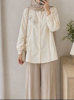 (Kategori: ) berada di . Dikirim oleh byelstuff (ID iklan 1434740502, Gambar 1). Deskripsi: .