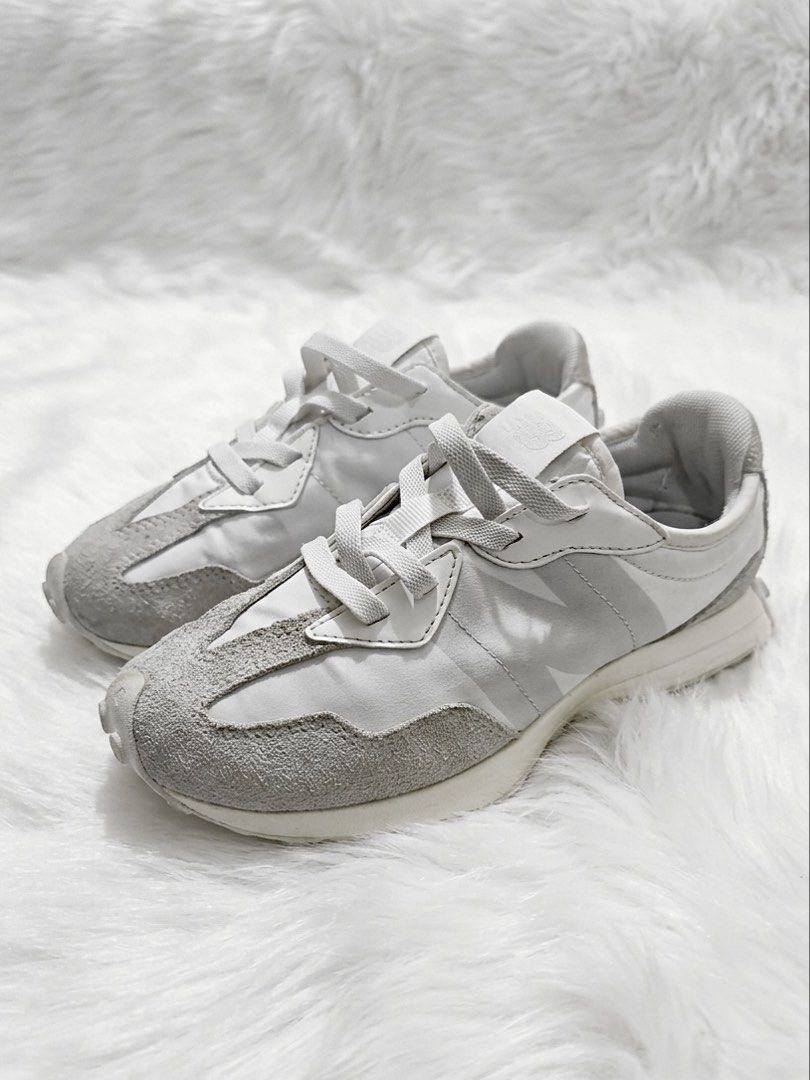 New Balance 327 Kids (Category: Sneakers) located in Cainta. Submitted by anythingtodeclutter_ (Listing ID 1432624591, Image 1). Description: 20cm, 💯 original gently used, signs of wear super cute & comfy!!! in excellent condition 📌 price is negotiable, but no lowball offers, please 🩶 kindly double-check your kid’s size before buying to avoid confusion, please! 🩶 expect some signs of usage since these are preloved 🩶 strictly no return, no ex