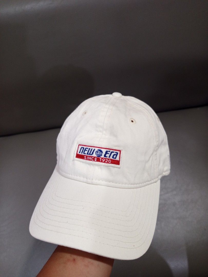 New Era 9FORTY Cap (Category: Caps & Hats) located in Davao. Submitted by vaness041421 (Listing ID 1434804649, Image 2). Description: - Cream-colored New Era 9FORTY cap - Features the classic New Era logo - Curved brim design - Adjustable strap for a perfect fit - Made from a comfortable, cotton-like material - 9FORTY interior branding visible.