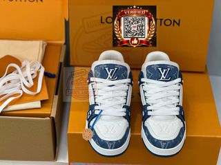 (Category: ) located in . Submitted by shoes.locker (Listing ID 1434755795, Image 1). Description: .