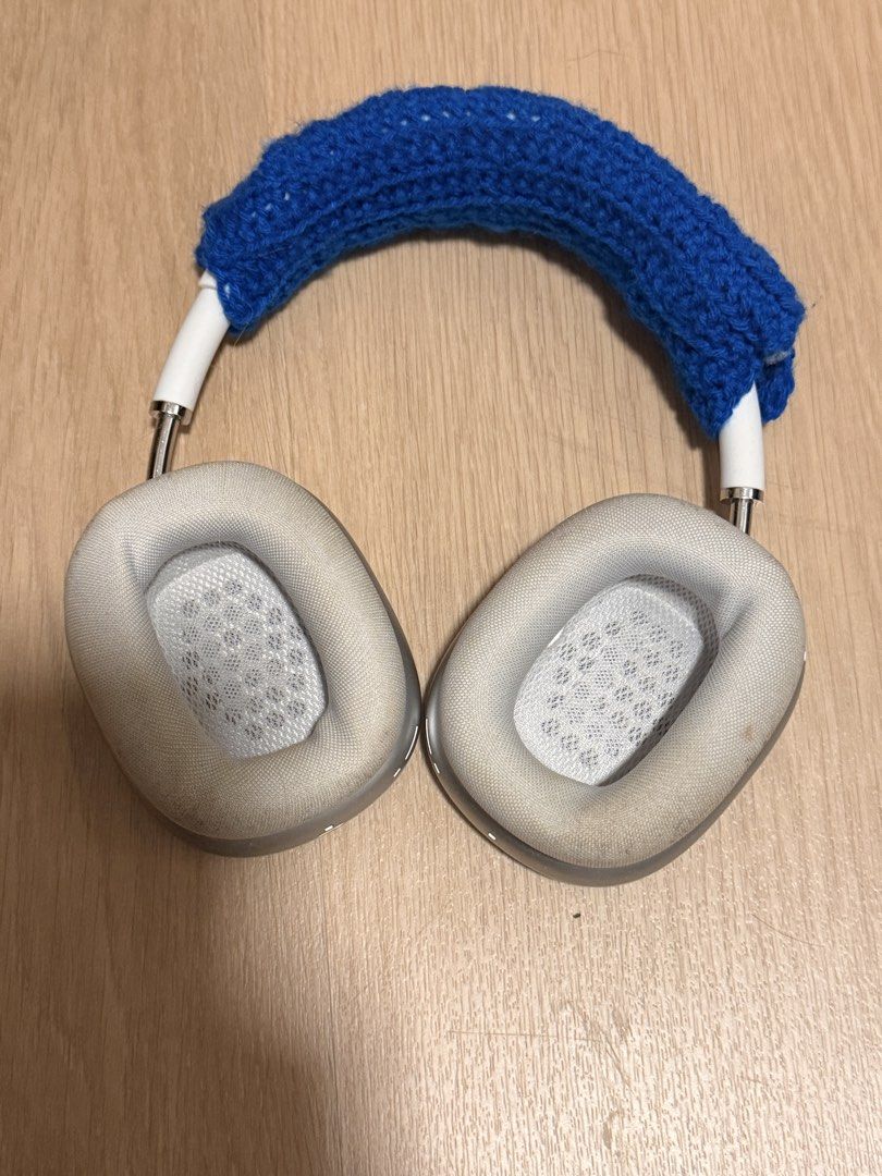 normal headphone440343979675494402