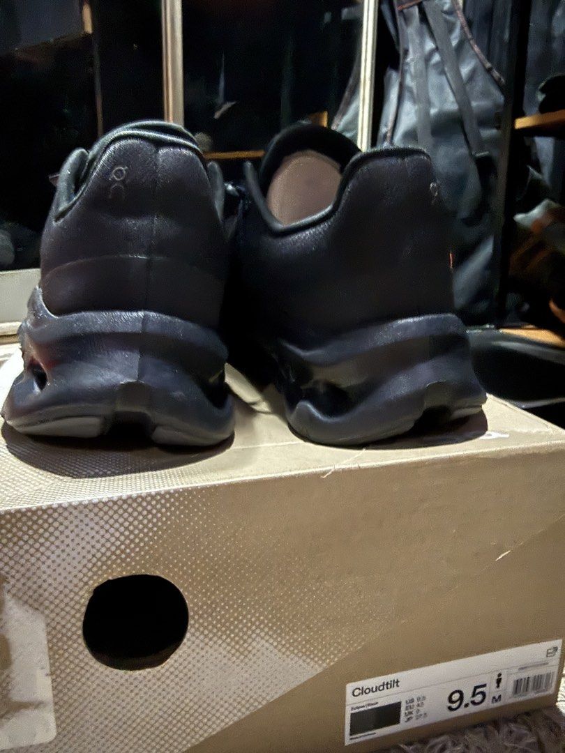 On Cloudtilt 9.5M Cloud Eclipse (Category: Sneakers) located in Manila. Submitted by mcomnz (Listing ID 1434744721, Image 3). Description: ON Cloudtilt Black Eclipse 9.5M With Box and inserts Only used once Authentic, with QR Alabang area.