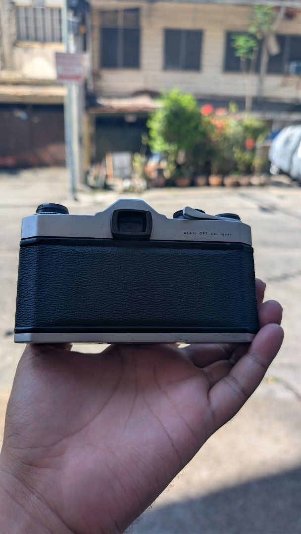 Pentax Spotmatic SP (Category: Cameras) located in Quezon City. Submitted by mjrivera19 (Listing ID 1434677224, Image 2). Description: Pentax Spotmatic SP - all speeds are working - clean viewfinder - CLA'd last year - has some signs of usage 55mm f2 Takumar - clicky aperture - smooth focusing - minor fungus on the edge of the lens.