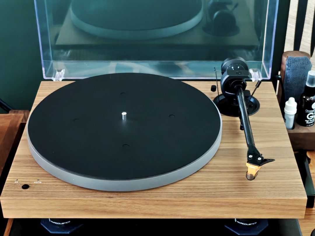 Pro-ject X1B Turntable439868865822085121