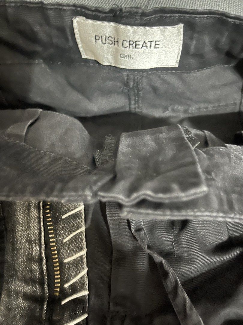 PUSH CREATE Patchwork Cargo Pants （分類：長褲）位於 Hong Kong。 由 babayagar 提交（商品編號 1434759026，圖片 6）。簡介： 原價$1000 Free size。