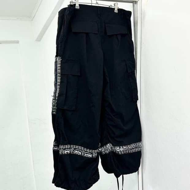 PUSH CREATE Patchwork Cargo Pants （分類：長褲）位於 Hong Kong。 由 babayagar 提交（商品編號 1434759026，圖片 2）。簡介： 原價$1000 Free size。