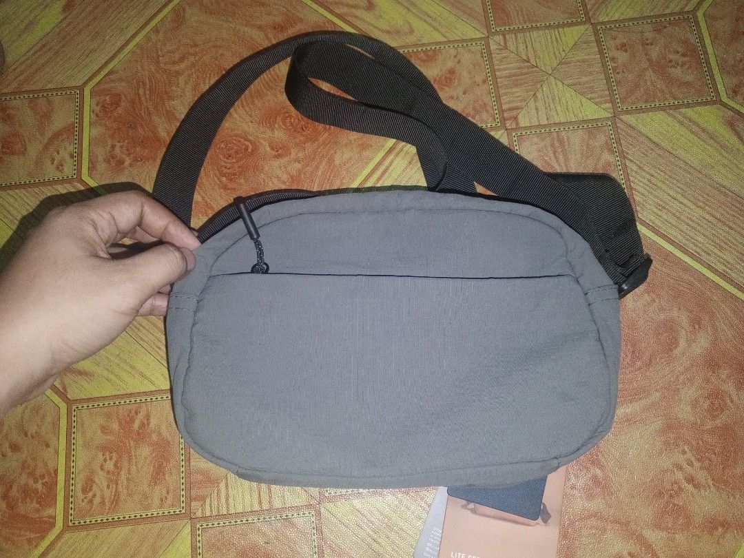 R-BEAT K-24 Shoulder Bag (Category: Sling Bags) located in Binangonan. Submitted by nasjo8 (Listing ID 1434644013, Image 3). Description: Selling R-BEAT K-24 Shoulder Bag, gray, brand with tags..