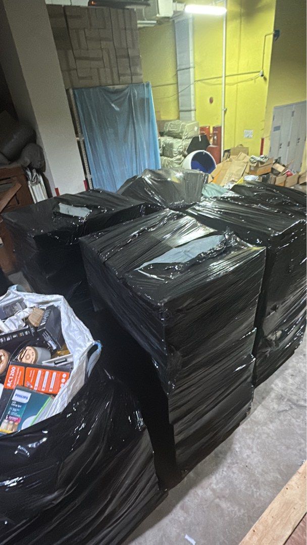 Return Amazon Pallets (Category: Looking For) located in Singapore. Submitted by auriongadg46665 (Listing ID 1434739142, Image 7). Description: Return Amazon Pallets! Moving out, lease ending. * $3,000 per pallet (negotiable) * Take all → $2,500 each.