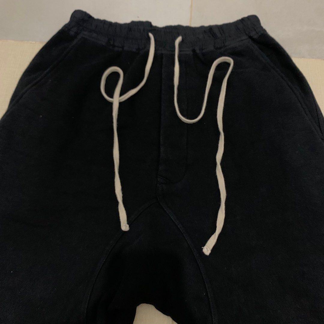 Rick Owens SS15 Prisoner Pants (Category: Joggers) located in Cebu City. Submitted by junkyard.jewelss (Listing ID 1434704091, Image 2). Description: No Flaws Color may vary due to lighting Thrifted DM IF INTERESTED.