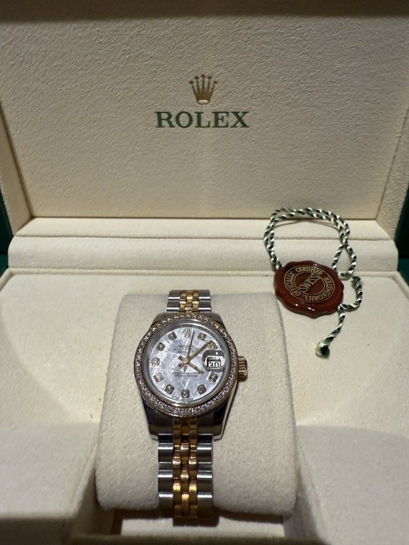 ROLEX- LADY DATEJUST (Category: Luxury Watches) located in Taguig. Submitted by mrs.p_027 (Listing ID 1434757834, Image 1). Description: ✔️Rolex Watch ✔️Lady-Datejust ✔️28mm - Oystersteel and Yellow Gold ✔️White Mother-of-Pearl ✔️Diamond Set Dial ✔️Diamond Set Bezel ✔️Jubilee Bracelet ✔️Selling for Php 1.5M RFS: Need funds for migration. Open for meet up..