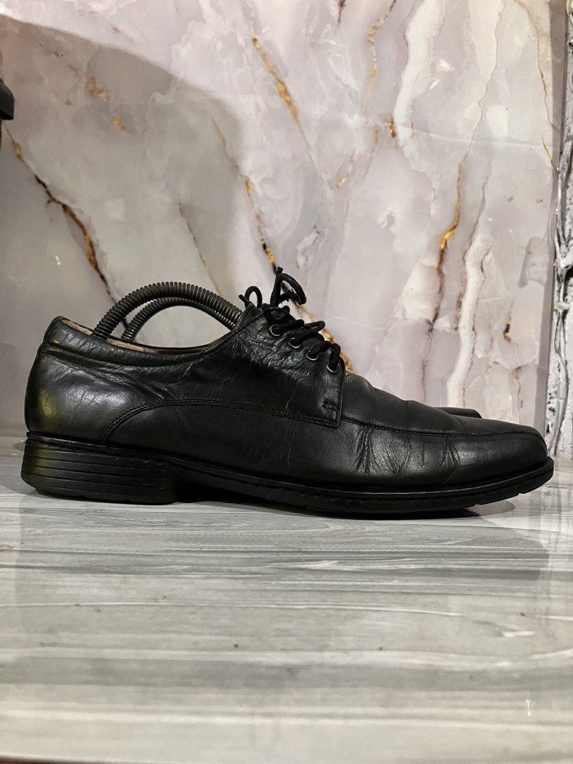 RUSTY LOPEZ BLACK LEATHER SHOES SIZE 8 MEN (Category: Casual Shoes) located in General Mariano Alvarez. Submitted by adonid (Listing ID 1434661929, Image 1). Description: RUSTY LOPEZ BLACK LEATHER SHOES ORIGINAL RUSTY LOPEZ BLACK LEATHER SHOES GOOD CONDITION NORMAL SIGN OF USAGE ONLY SIZE 8 MEN.