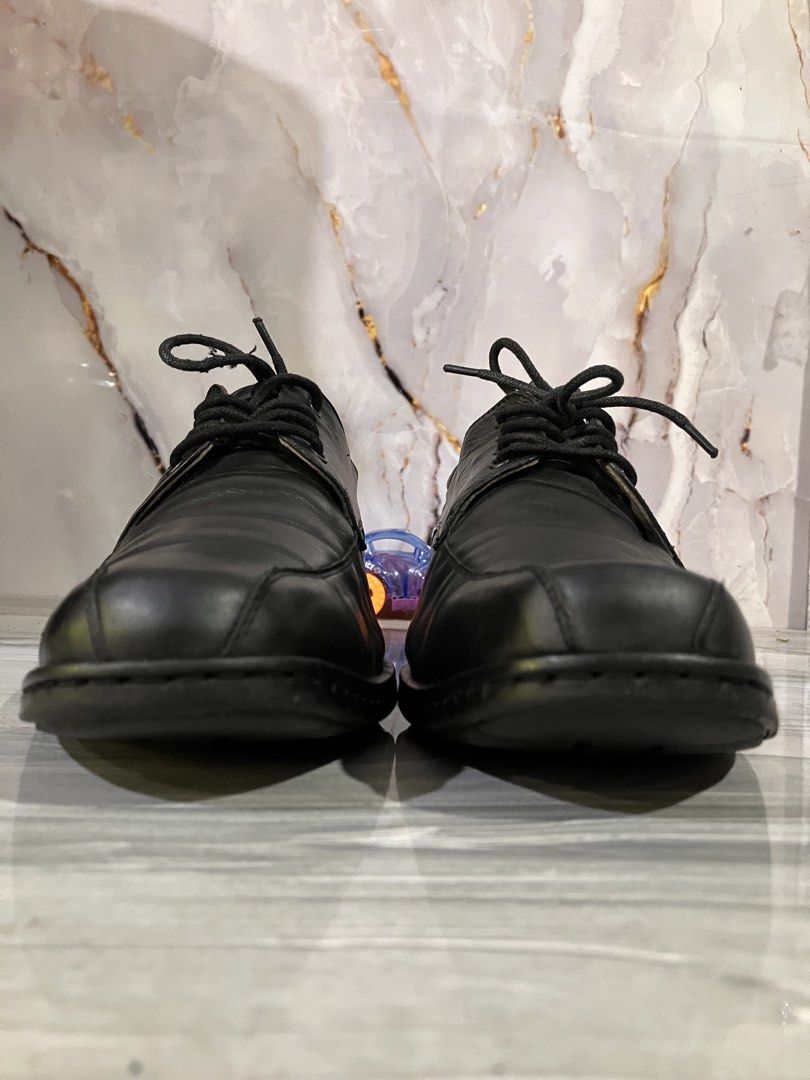 RUSTY LOPEZ BLACK LEATHER SHOES SIZE 8 MEN (Category: Casual Shoes) located in General Mariano Alvarez. Submitted by adonid (Listing ID 1434661929, Image 3). Description: RUSTY LOPEZ BLACK LEATHER SHOES ORIGINAL RUSTY LOPEZ BLACK LEATHER SHOES GOOD CONDITION NORMAL SIGN OF USAGE ONLY SIZE 8 MEN.