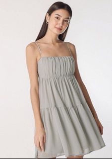 (Category: ) located in . Submitted by dearestcloset (Listing ID 1434805933, Image 1). Description: .