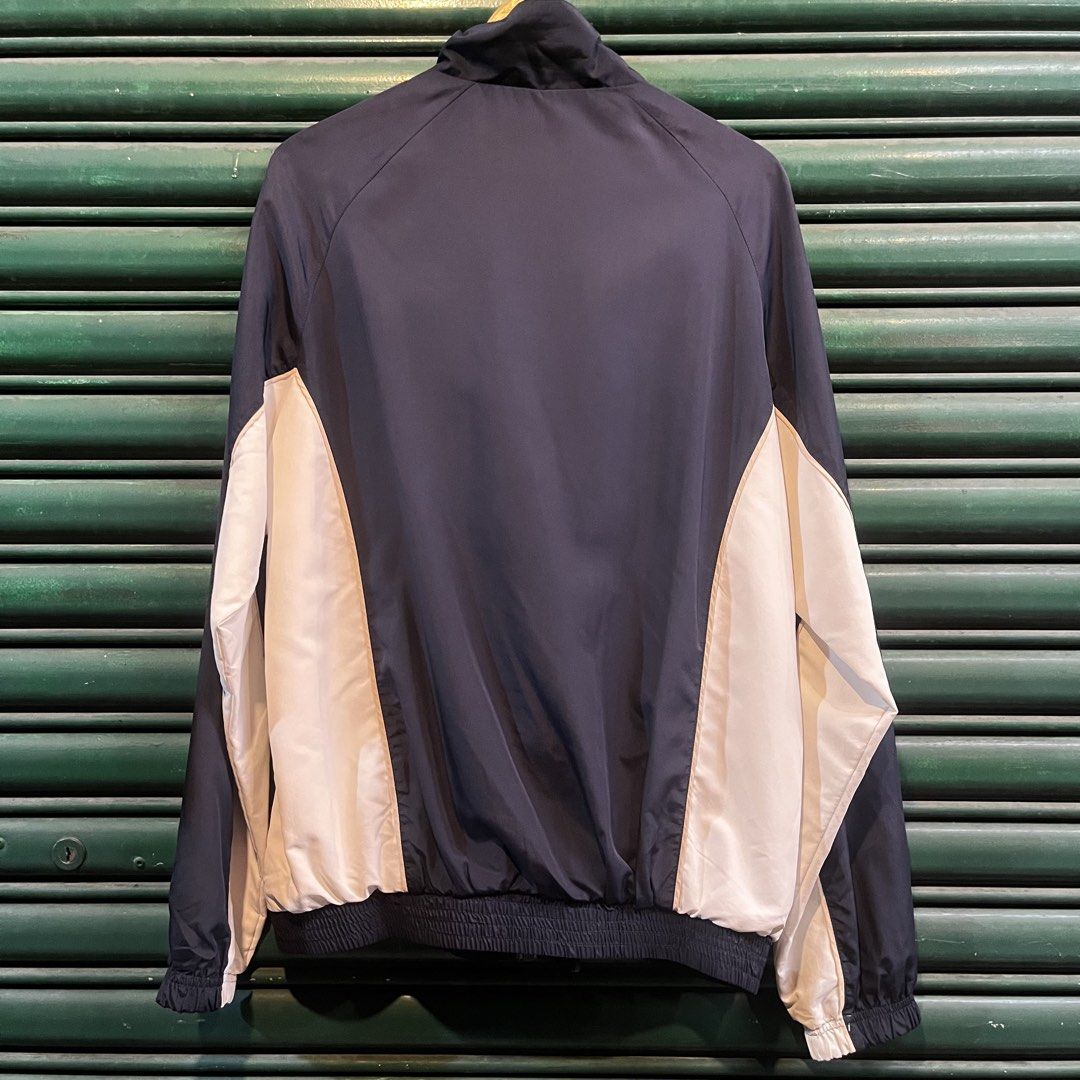 Sergio Tacchini Jacket (Category: Coats, Jackets and Outerwear) located in Kuala Lumpur. Submitted by wanalfarouqi01 (Listing ID 1434769613, Image 2). Description: .