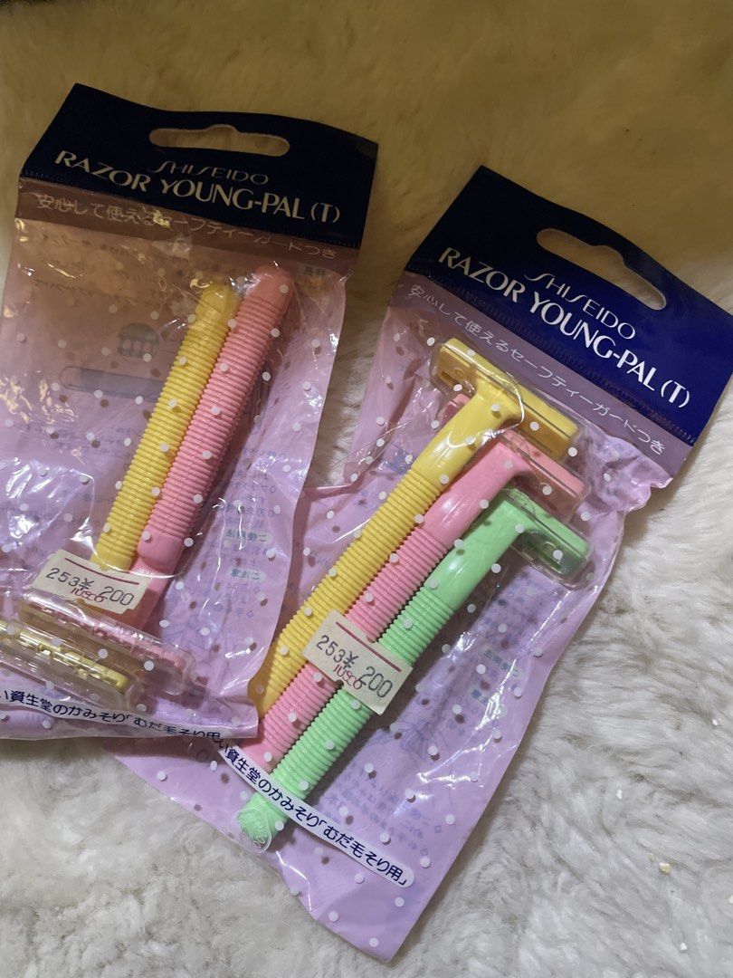Shiseido Young-Pal (T) Razor (Category: Face Care) located in Cagayan de Oro. Submitted by soft_thrift (Listing ID 1434688030, Image 1). Description: - Shiseido Young-Pal (T) razors - Multi-colored razors per pack - Features a safety guard for safe use - Price: 200 yen Bundle.