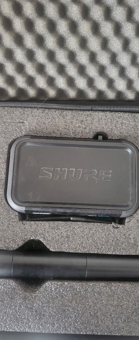 Shure Wireless Microphone System - SM58438611561007042562