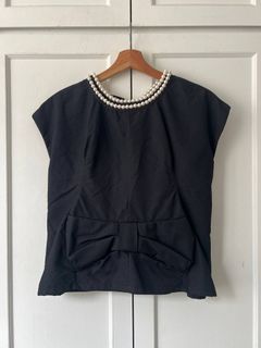 (Category: ) located in . Submitted by upstairsgarments (Listing ID 1434794189, Image 1). Description: .