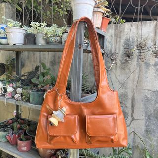(Category: ) located in . Submitted by prettypracticaldvo (Listing ID 1434614990, Image 1). Description: .