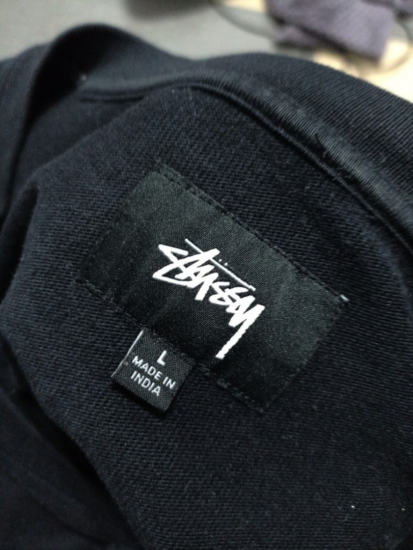 Stussy Pocket Tee - Black - Size L (Category: Tshirts & Polo Shirts ) located in Marawi City. Submitted by abdullah0692139 (Listing ID 1434782066, Image 3). Description: - Stussy pocket tee - Size: L - Color: Black - Features: Embroidered logo on chest pocket - Material: 100% Cotton - Authentic Stussy Japan tag W 22 L 29 Color 9.5/10 exellent condi.