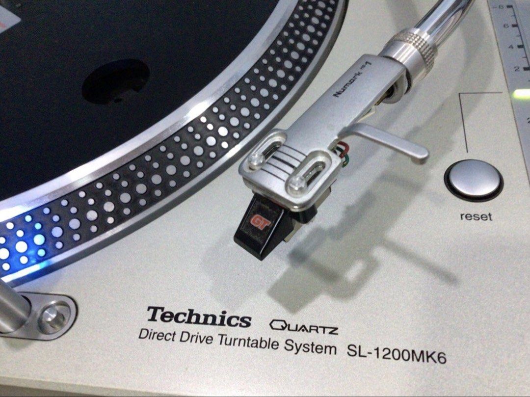 Technics Quartz Direct Drive Turntable SL-12ØØ MK6 (Category: Other Audio Equipment) located in Paranaque City. Submitted by ilaw723 (Listing ID 1434747782, Image 3). Description: TECHNICS SL-1200 MK SIX •Comes with the original NUMARK GT headshell and cartridge. •Excellent condition. •100V Please leave a message if you have any questions. Thank you! .
