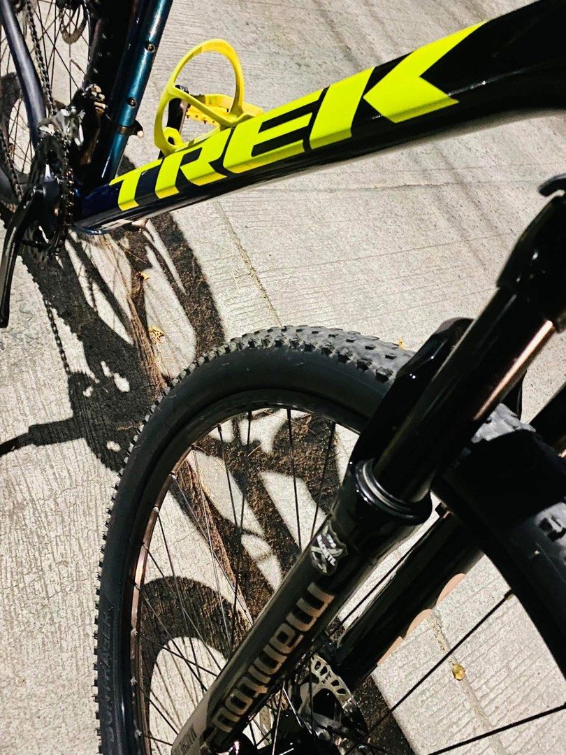 TREK MARLIN 5 2021 (Category: Bicycles) located in Quezon City. Submitted by iamau725 (Listing ID 1434602091, Image 2). Description: TREK Marlin 5 2021 Size: ML/L 29er Color: Dark Aquatic Fork: Suntour XCE Tire: Bontrager XR2 Comp Drivetrain Shimano Altus 7-speed FD/RD: Shimano Tourney Crank: Shimano Tourney Cassette: Shimano HG200 Chain: KMC Z7 Pedal: Nylon platform Saddle: Bontrager Arvada Seat post: Bontrager Handlebar: Bontrager Stem: Bontrag