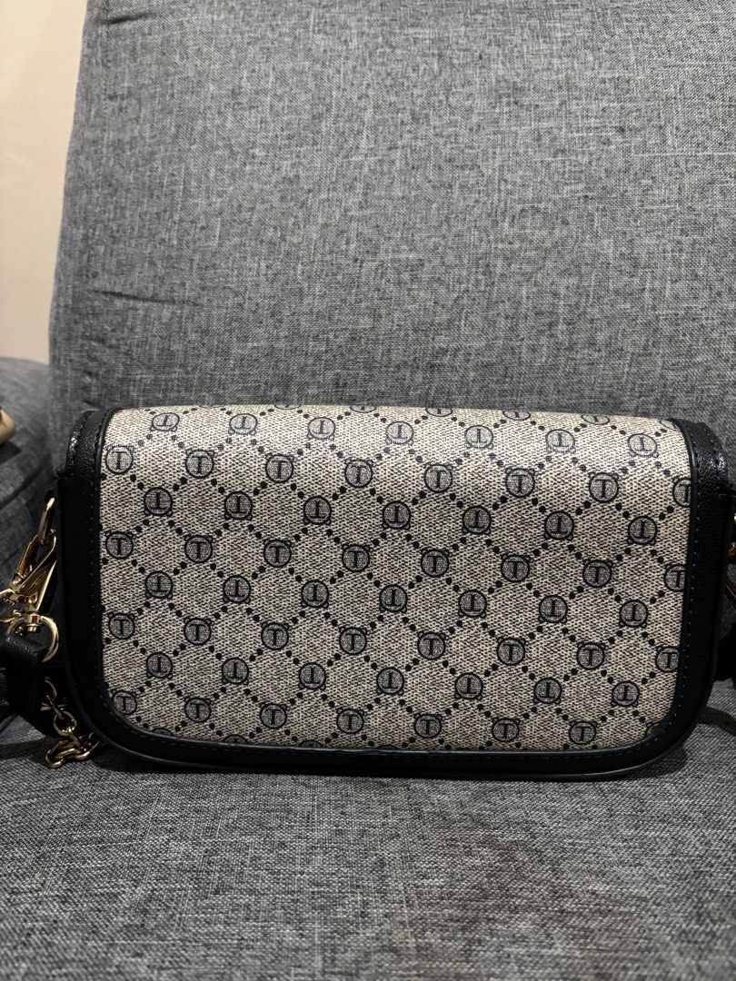 TTWN BAG THAILAND (Category: Luxury Bags & Wallets) located in Caloocan City. Submitted by quinnnatha63205 (Listing ID 1434686518, Image 2). Description: Pristine Condition Kili kili Bag Super Nice.