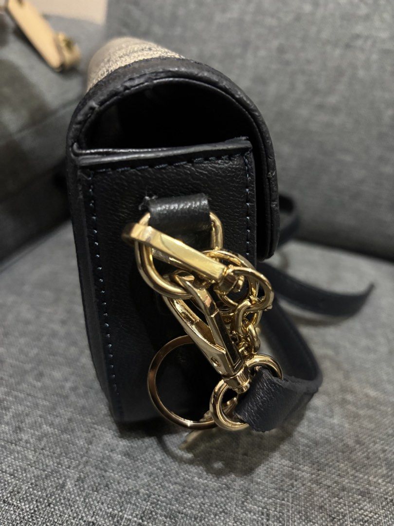 TTWN BAG THAILAND (Category: Luxury Bags & Wallets) located in Caloocan City. Submitted by quinnnatha63205 (Listing ID 1434686518, Image 3). Description: Pristine Condition Kili kili Bag Super Nice.