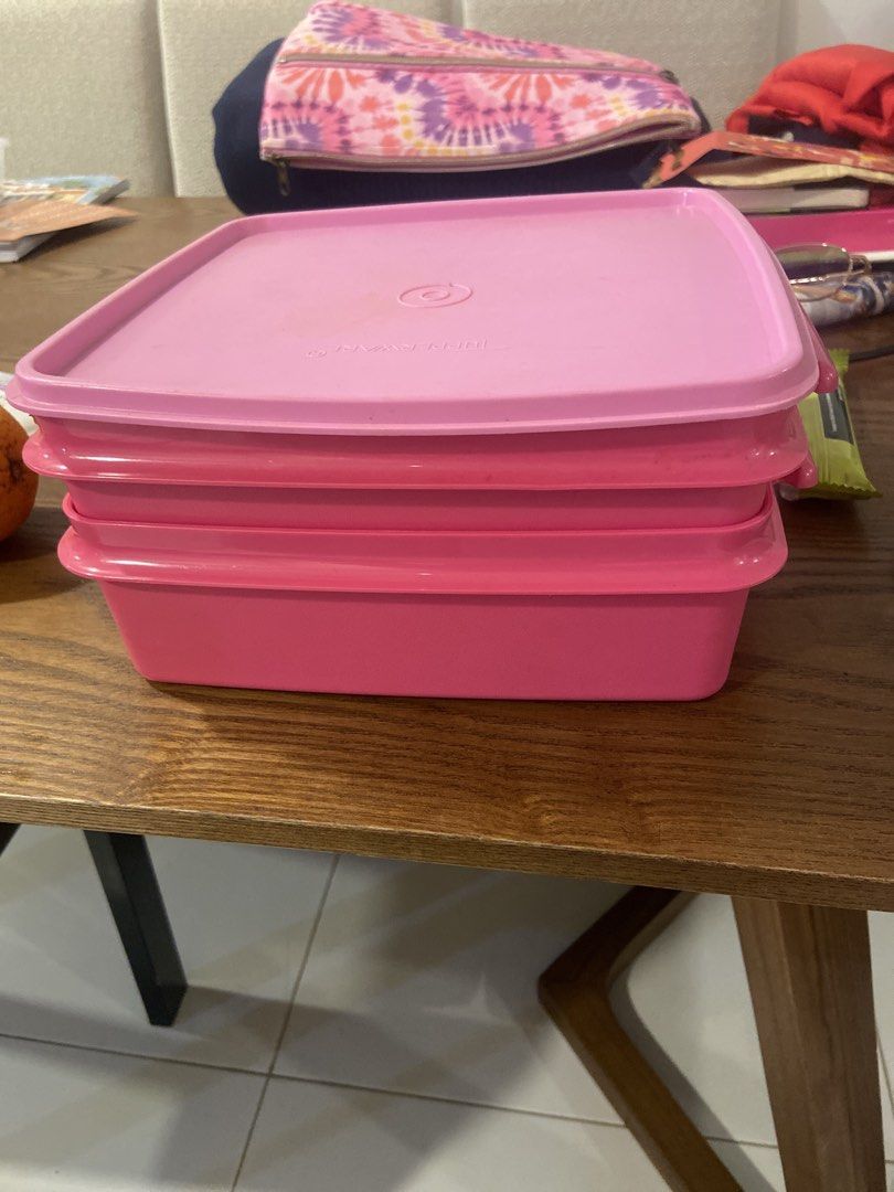 Tupperware Pink Square Containers with Lids439502740002580480