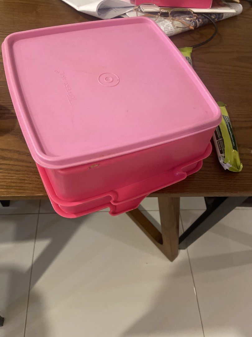 Tupperware Pink Square Containers with Lids439502740002580483