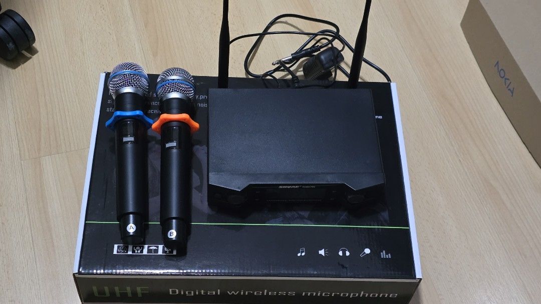 UHF Dual Microphone  Wireless  Set