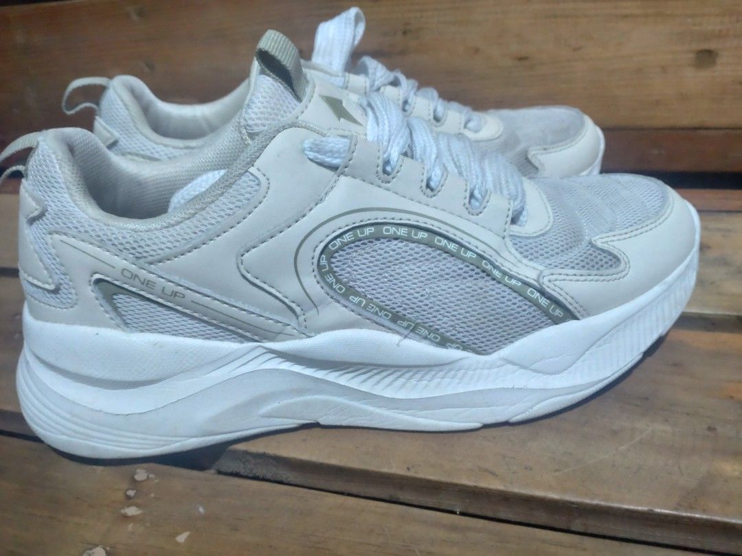 Vanir L Athleisure Sneakers - Size 38 (Category: Sneakers) located in Valenzuela. Submitted by diane.35 (Listing ID 1434767476, Image 1). Description: - Vanir L Athleisure sneakers - Neutral color - Size: EUR 38 / US 8 - Upper: Mesh and leather - Sole: Thick, wavy Design: "ONE UP" text on the side - Made in China Used twice only kasi not fit on my size nastock lng all goods mkinis po.