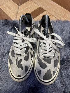 (Category: ) located in . Submitted by y2kchocothrift (Listing ID 1434784929, Image 1). Description: .