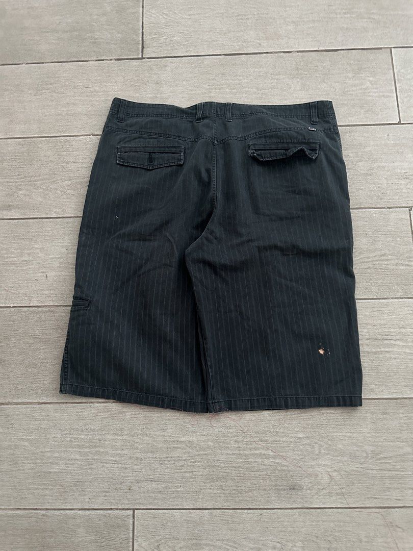 Vans stripe side pocket (Category: Chinos) located in Abucay. Submitted by slickiest_source (Listing ID 1434770555, Image 2). Description: VANS STRIPES - 400₱ W - 38 L - 26 LO - 12 ISSUE MINIMAL STAIN/PAINT MOP GCASH📱 SHIP VIA JNT📦 PM FOR MORE INFO.