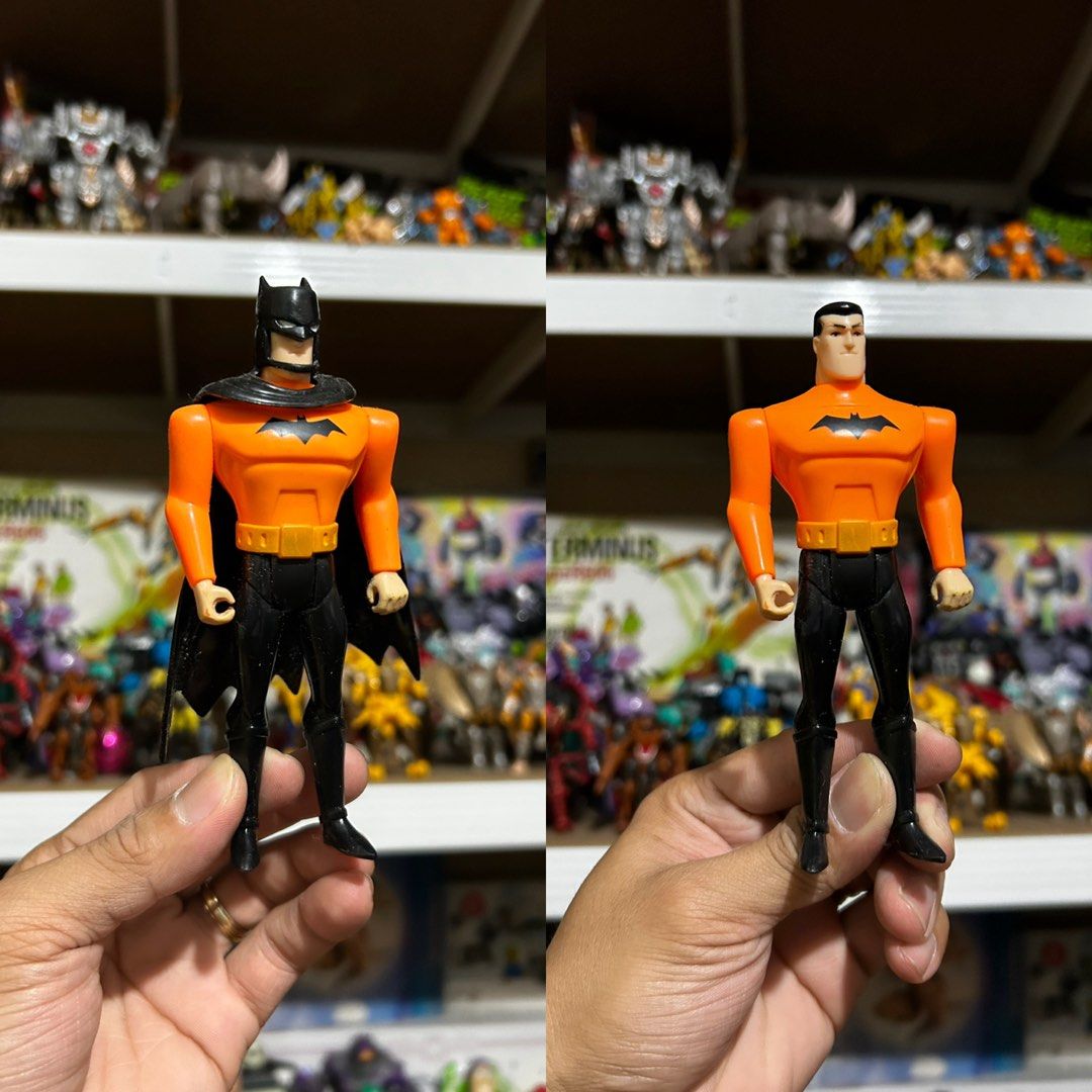 Vintage 1998 Kenner Batman (Category: Figurines & Statues) located in Calamba. Submitted by ino.dgr8 (Listing ID 1434802860, Image 1). Description: Vintage 1998 Kenner Batman As is condition GCash J&T Epxress Saturday or Sunday shipping schedule Cross posted.