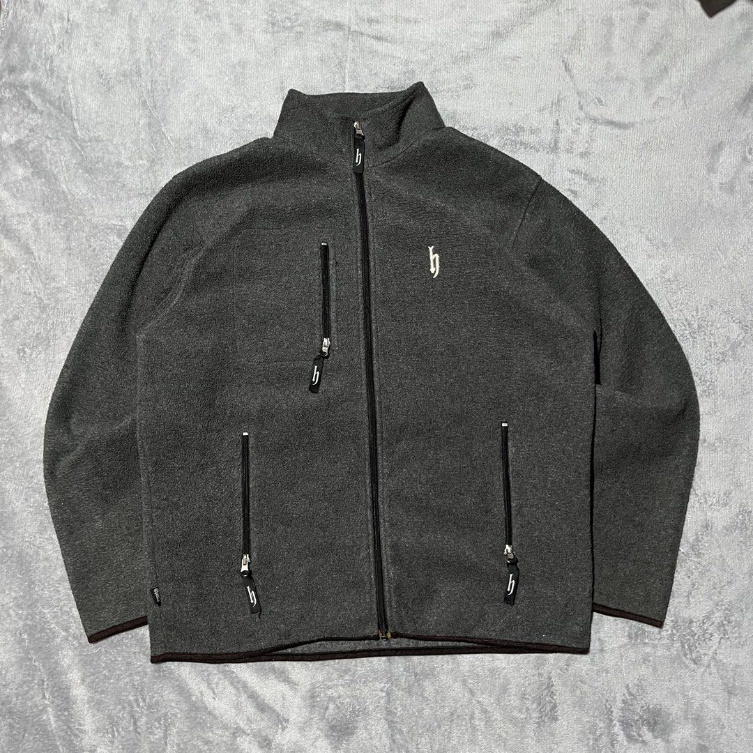 VINTAGE DJ HONDA FLEECE JACKET (Category: Coats, Jackets and Outerwear) located in Nabua. Submitted by nopfinds (Listing ID 1434714568, Image 1). Description: VINTAGE DJ HONDA FLEECE JACKET SIZE LARGE DIMES 23x27 MINE FOR🔖₱300+sf EXCELLENT CONDITION COLOR MAY VARY DUE TO LIGHTING NEED WASH.