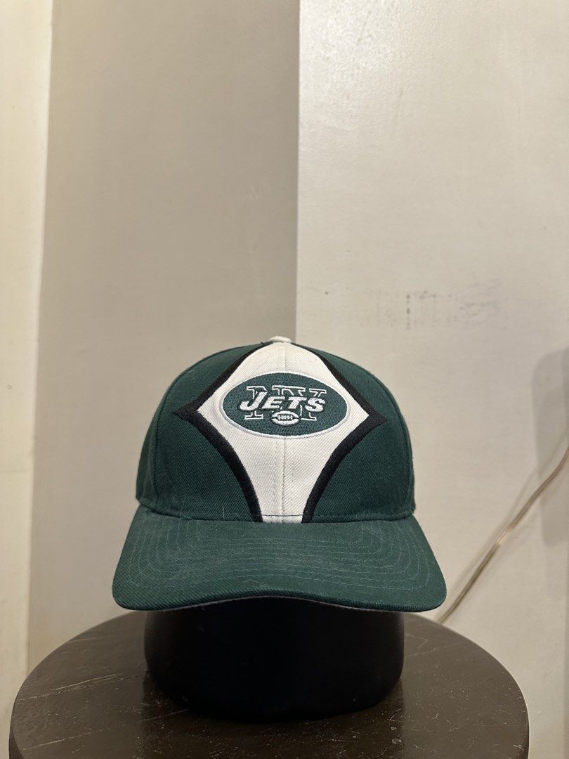 Vintage Starter NFL New York Jets Cap (Category: Caps & Hats) located in Bacoor. Submitted by realbacktrack (Listing ID 1434722071, Image 1). Description: ProLine Starter *Signs of usage *name pen stains (see pictures) .